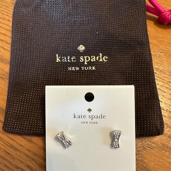 Kate Spade "ready set bow" earring studs - Picture 1 of 1
